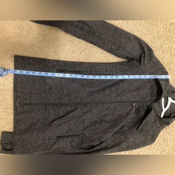 Lululemon, long sleeve zipper sweater, black/grey - Picture 4 of 8